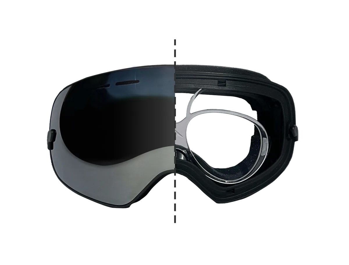 Masque de ski coupé en deux : écran miroir d'un côté, Clip visible à l'intérieur de l'autre